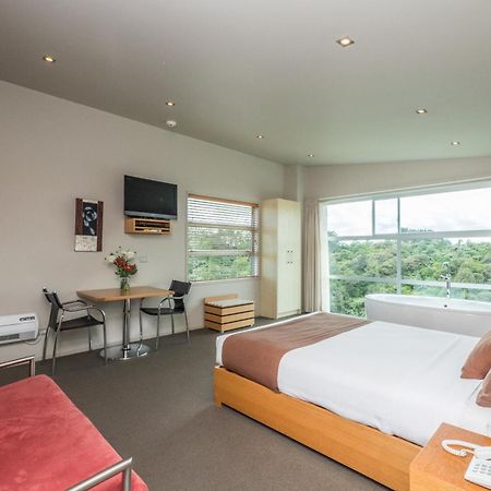 One Burgess Hill Aparthotel Ню Плимут Екстериор снимка