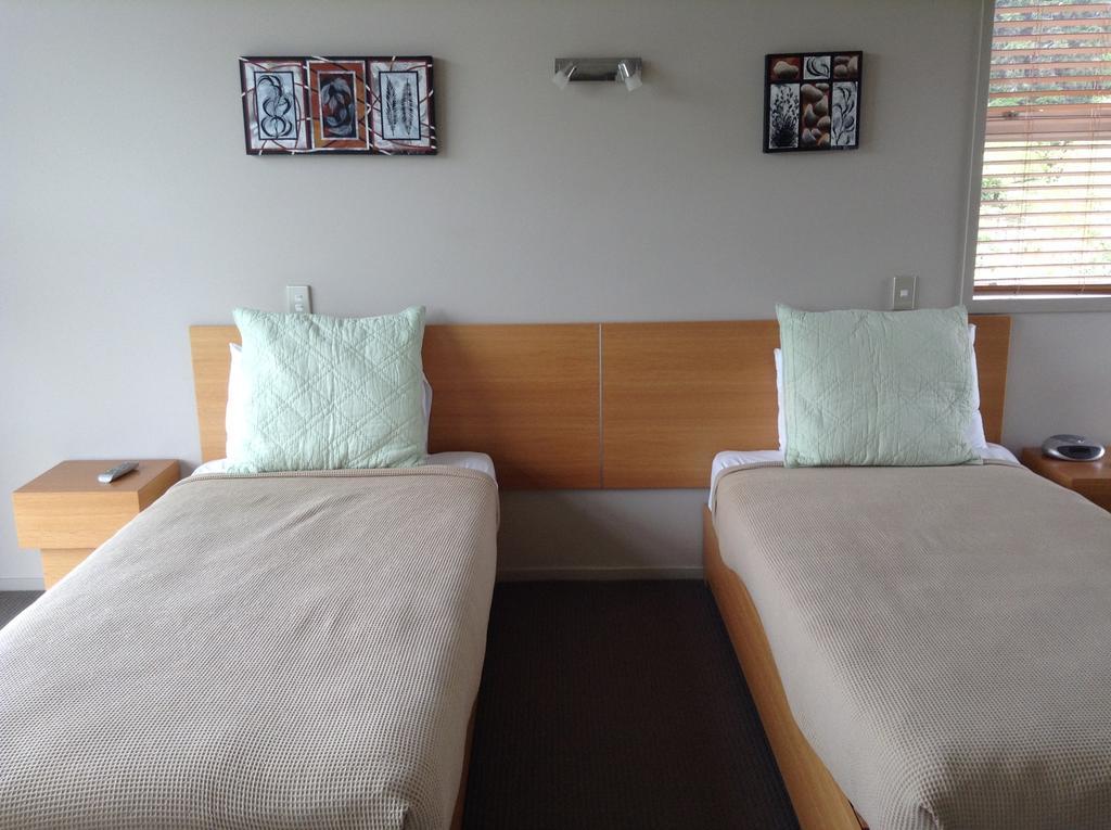 One Burgess Hill Aparthotel Ню Плимут Екстериор снимка