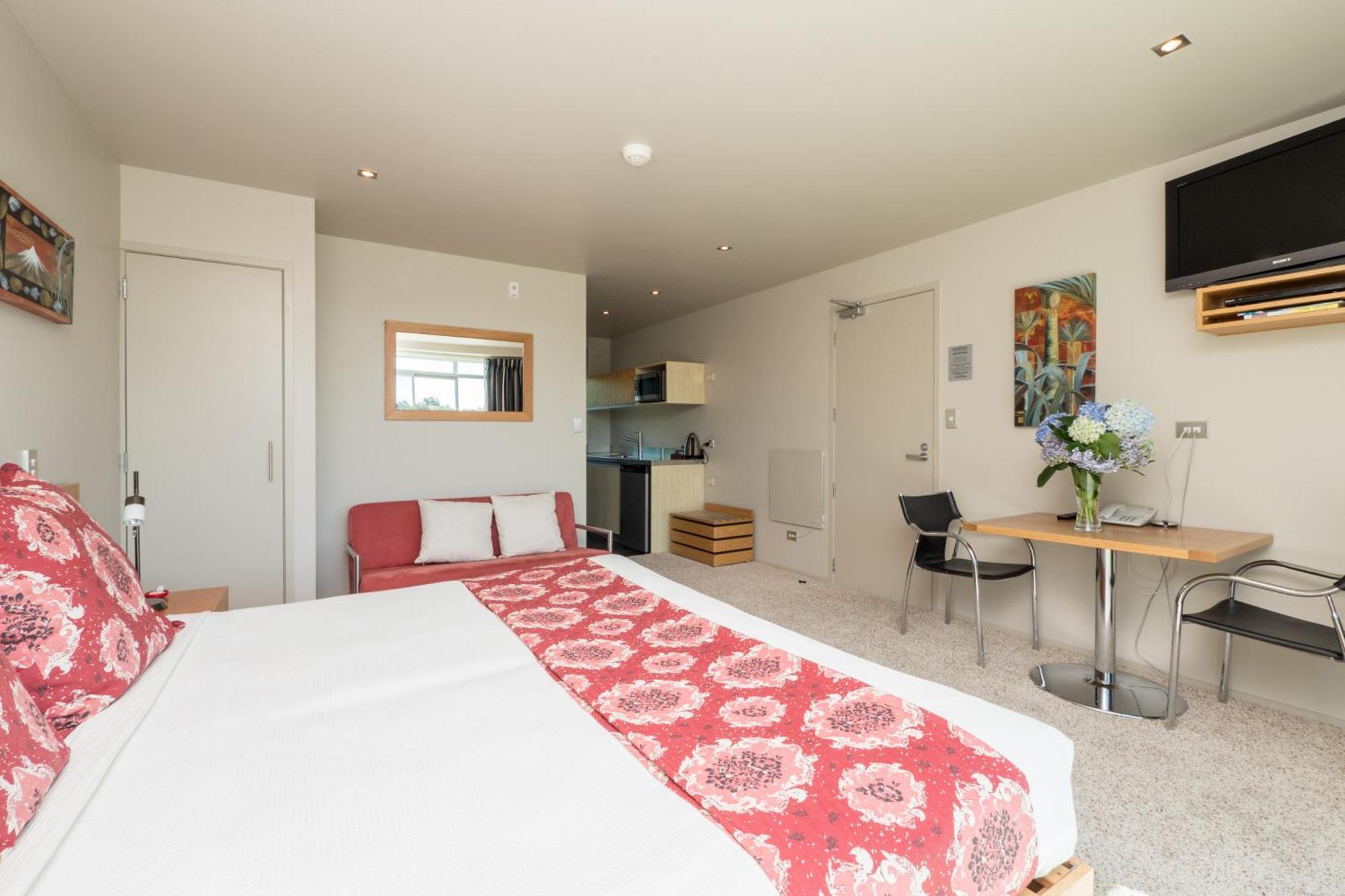 One Burgess Hill Aparthotel Ню Плимут Стая снимка