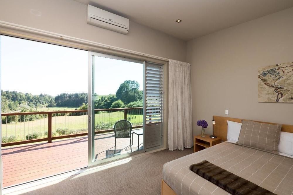 One Burgess Hill Aparthotel Ню Плимут Екстериор снимка
